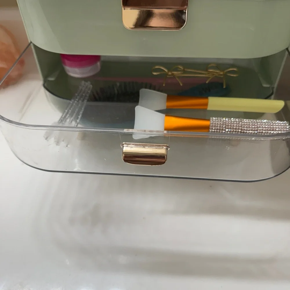 Multi-Compartment Mint-colored Makeup Organizer